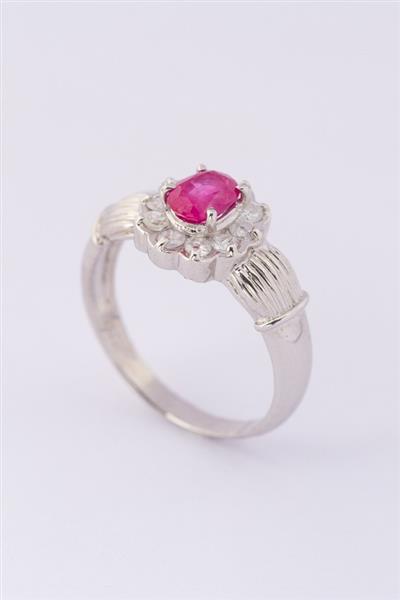 Grote foto platina entourage ring met robijn kleding dames sieraden