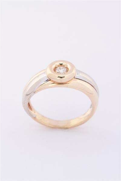 Grote foto wit geel gouden ring met een briljant kleding dames sieraden