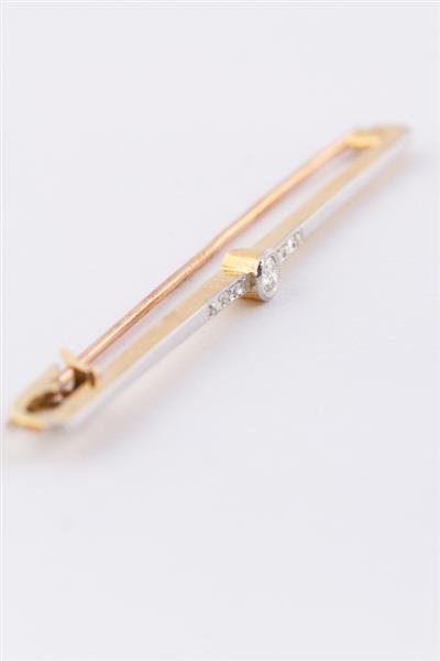 Grote foto wit geel gouden brochette met een briljant en roos geslepen diamanten kleding dames sieraden