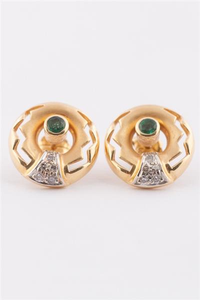 Grote foto gouden oorknoppen met smaragd en diamanten kleding dames sieraden