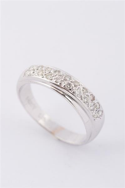 Grote foto wit gouden rij ring met 20 briljanten. totaal ca. 0.20 ct. kleding dames sieraden