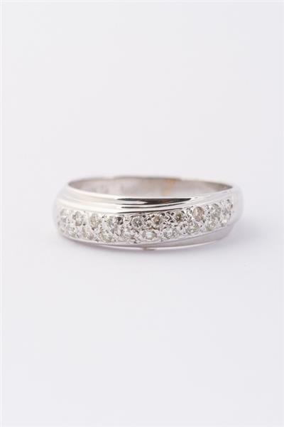 Grote foto wit gouden rij ring met 20 briljanten. totaal ca. 0.20 ct. kleding dames sieraden