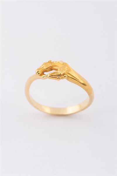 Grote foto gouden ring met een springend paard kleding dames sieraden