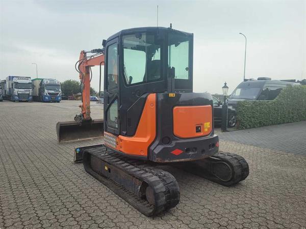 Grote foto hitachi zx55u 5aclr midigraver rups gebruikt doe het zelf en verbouw kranen en graafmachines