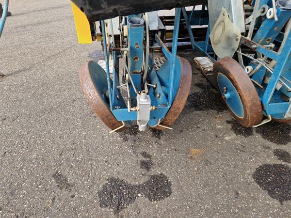 Grote foto perdu plantmachine 4 rijen agrarisch zaaimachines