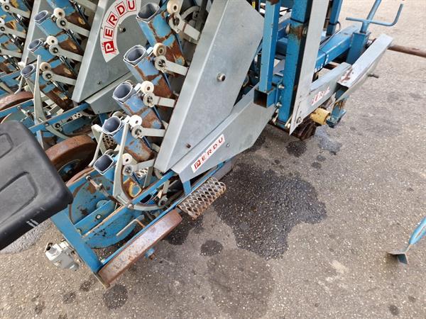 Grote foto perdu 4000 plantmachine agrarisch zaaimachines