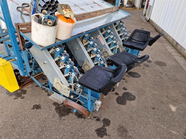 Grote foto perdu 4000 plantmachine agrarisch zaaimachines