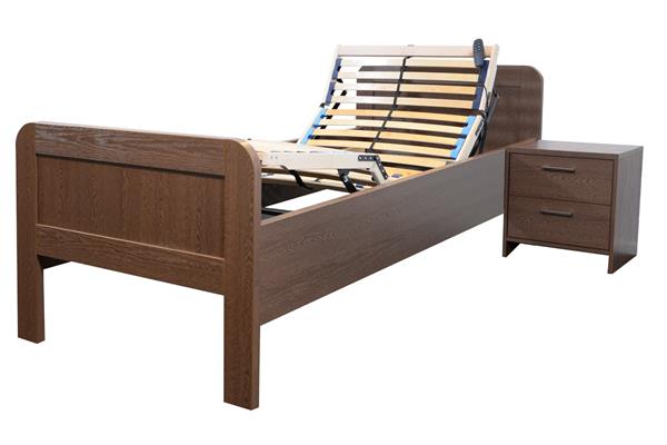 Grote foto john seniorenbed 90x200 walnoot bk beds antiek en kunst stoelen en banken