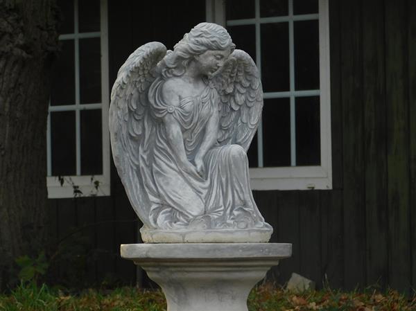 Grote foto beeld engel met vleugels gedetailleerd steen tuin en terras tuindecoratie