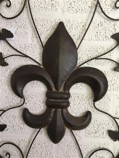 Grote foto wandornament met franse lelie metaal vintage brown tuin en terras tuindecoratie