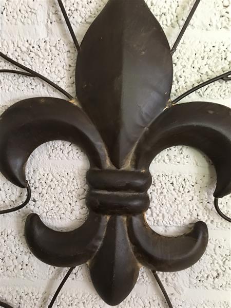 Grote foto wandornament met franse lelie metaal vintage brown tuin en terras tuindecoratie
