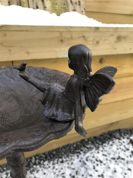 Grote foto vogelbad met engel en vogeltje gietijzer bruin rust tuin en terras tuindecoratie