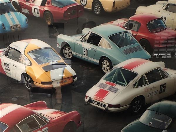 Grote foto wanddecoratie kunst op glas full color oldtimer porsche zeer fraai tuin en terras tuindecoratie