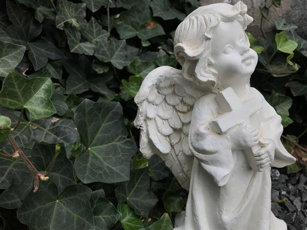 Grote foto engel beeld met kruis gemaakt van polystone tuin en terras tuindecoratie