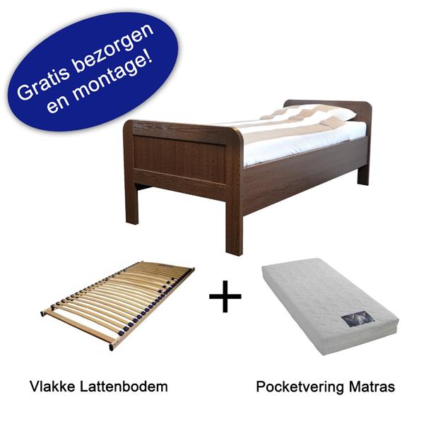 Grote foto actie 1 seniorenbed met vlakke bodem en matras in walnoot bk beds antiek en kunst stoelen en banken