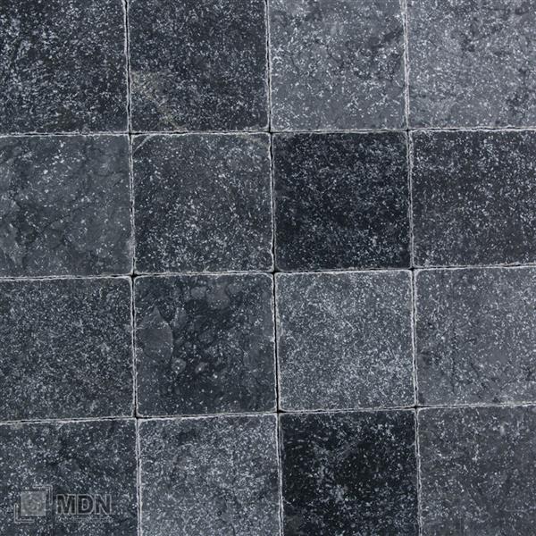 Grote foto turks marmer zwart getrommeld 10x10 met hardsteen olie 0 4m doe het zelf en verbouw tegels