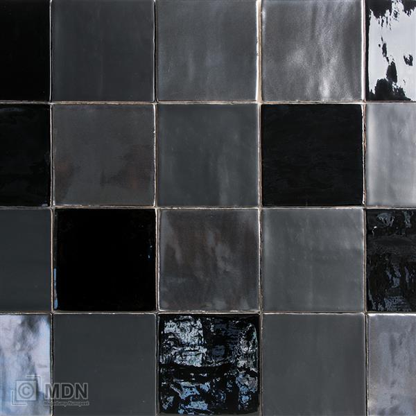 Grote foto handvormtegels 13x13 mat zwart glans zwart en platinum mix 0 5m doe het zelf en verbouw tegels