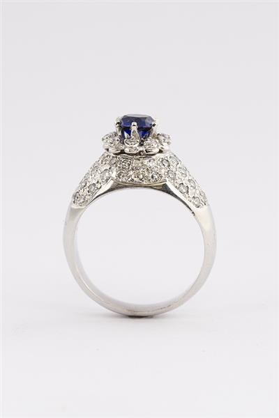 Grote foto wit gouden entourage band ring met saffier en diamanten sieraden tassen en uiterlijk ringen voor haar
