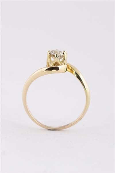 Grote foto gouden slag ring met een bolsjewiek geslepen briljant sieraden tassen en uiterlijk ringen voor haar