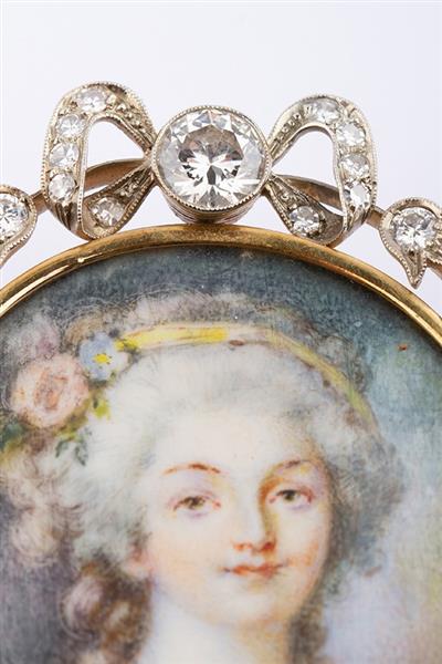 Grote foto antiek geschilderd portret broche met briljanten sieraden tassen en uiterlijk medaillons en broches