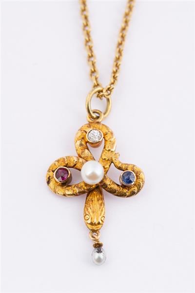 Grote foto hanger met edelstenen en parels aan gouden collier sieraden tassen en uiterlijk kettingen