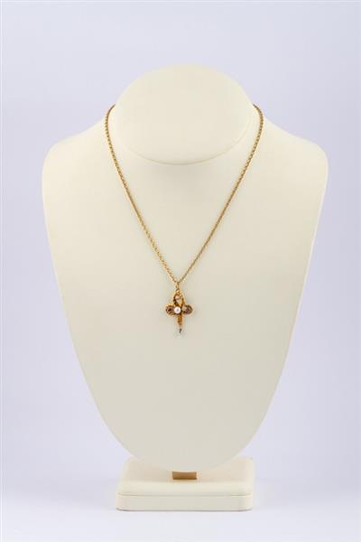 Grote foto hanger met edelstenen en parels aan gouden collier sieraden tassen en uiterlijk kettingen