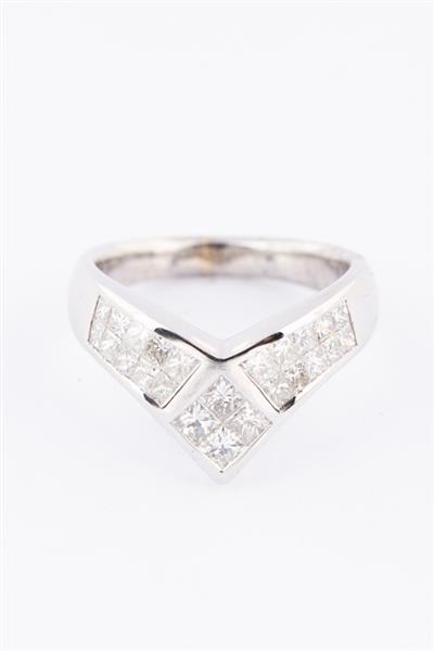 Grote foto wit gouden v ring met prinses geslepen briljanten sieraden tassen en uiterlijk ringen voor haar