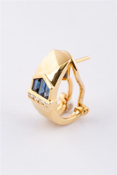 Grote foto gouden oorstekers met briljanten en saffieren sieraden tassen en uiterlijk oorbellen