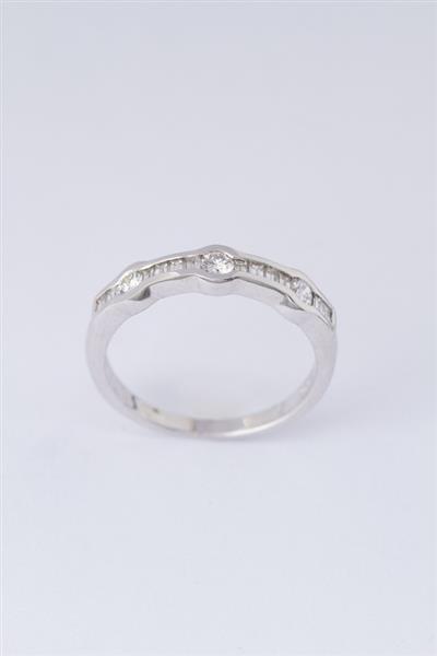 Grote foto wit gouden rij ring met 3 briljanten en baguette geslepen diamanten sieraden tassen en uiterlijk ringen voor haar
