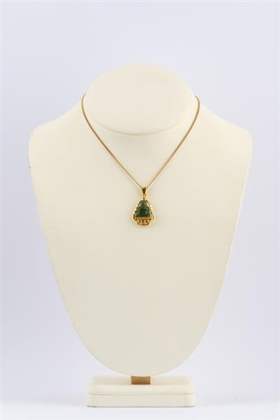 Grote foto gouden hanger met jade boeddha aan gouden gourmet collier sieraden tassen en uiterlijk kettingen