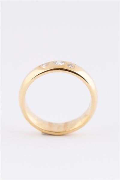 Grote foto gouden ring met een hart briljant en 4 briljanten sieraden tassen en uiterlijk ringen voor haar