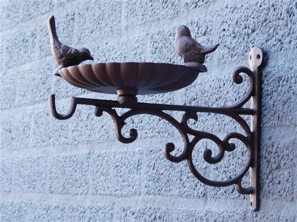 Grote foto voederbak vogel bad voor de muur gietijzer tuin en terras tuindecoratie