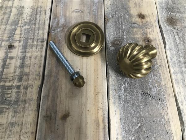Grote foto 1 deurknop glad met rozet messing gepatineerd knop draait niet doe het zelf en verbouw materialen en producten