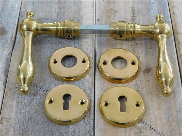 Grote foto set 2 klinken 2 jack rozetten 2 lock rozetten waaronder doorn 8 x 8 mm handvat van de deur met doe het zelf en verbouw materialen en producten