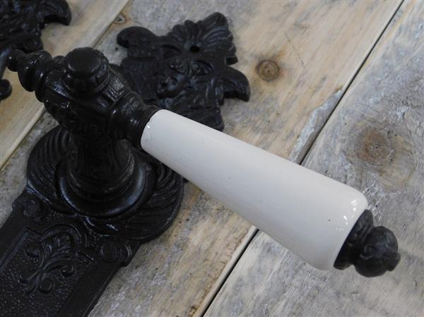 Grote foto set 1 deurknop pinto 1 deurkruk handvat porselein ivoorkleurige 2 deurplaten engel pz 92 ant doe het zelf en verbouw materialen en producten
