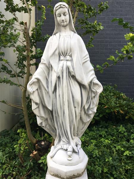 Grote foto moeder maria mother mary groot vol stenen beeld prachtig. tuin en terras tuindecoratie