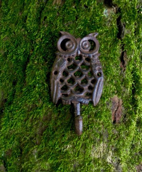 Grote foto garderobe haak op basis van een uil metaal gietijzer tuin en terras tuindecoratie