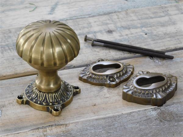 Grote foto brass deurknop veiligheid rozet voordeurset klassiek. doe het zelf en verbouw materialen en producten