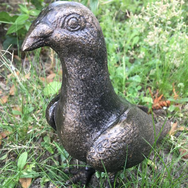 Grote foto duif vol bronskleur metaal prachtig beeldje tuin en terras tuindecoratie