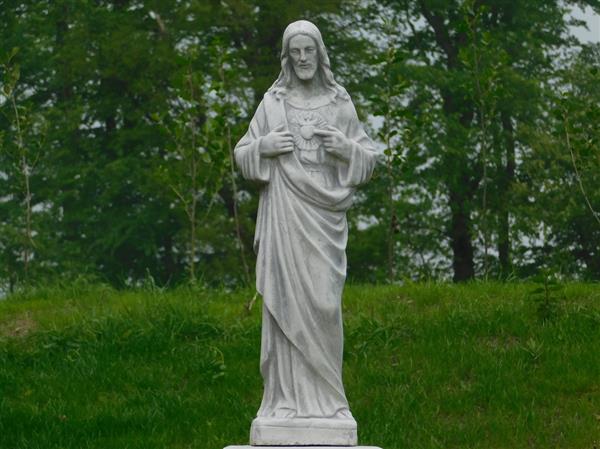 Grote foto jezus heilig hartbeeld vol steen tuin en terras tuindecoratie