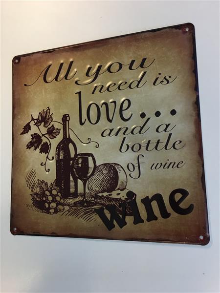 Grote foto mooi metalen schild met passende tekst love ...bottle of wine huis en inrichting woningdecoratie