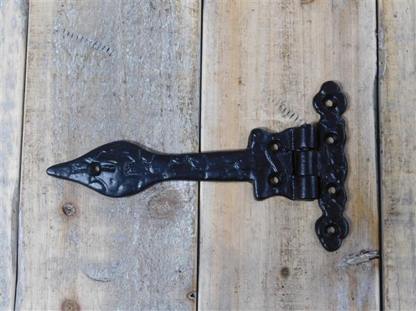 Grote foto deur kast scharnier deurband zwart borstband antiek ijzeren deur scharnier middeleeuws. doe het zelf en verbouw materialen en producten
