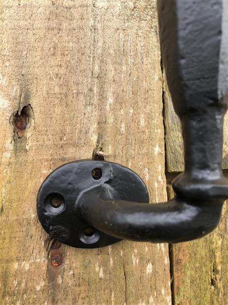 Grote foto deurgreep round base van massief ijzer groot zwart gecoat. doe het zelf en verbouw materialen en producten