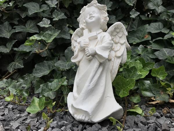 Grote foto engel beeld met kruis gemaakt van polystone tuin en terras tuindecoratie