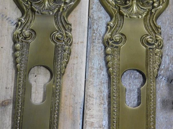 Grote foto antiek messing deurbeslag voordeur wilhelmina periode barokbeslag pz92 geschikt. doe het zelf en verbouw materialen en producten