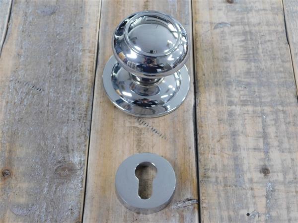 Grote foto chromen deurknop beveiligingsrozet sleutel pz verchroomde deur knop rozet. doe het zelf en verbouw materialen en producten