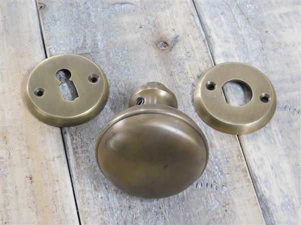 Grote foto stijlvolle deurknop voor de binnendeur knop gemaakt van messing ideaal voor antieke deuren doe het zelf en verbouw materialen en producten