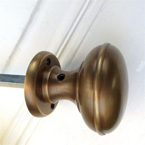 Grote foto stijlvolle deurknop voor de binnendeur knop gemaakt van messing ideaal voor antieke deuren doe het zelf en verbouw materialen en producten