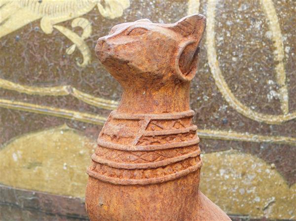 Grote foto bastet de egyptische katten godin sculptuur kat figuur cast iron als antiek tuin en terras tuindecoratie