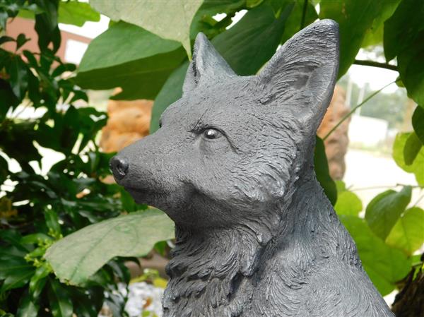 Grote foto tuindecoratie vos stenen beeld vos dierfiguren vos tuinbeelden. tuin en terras tuindecoratie